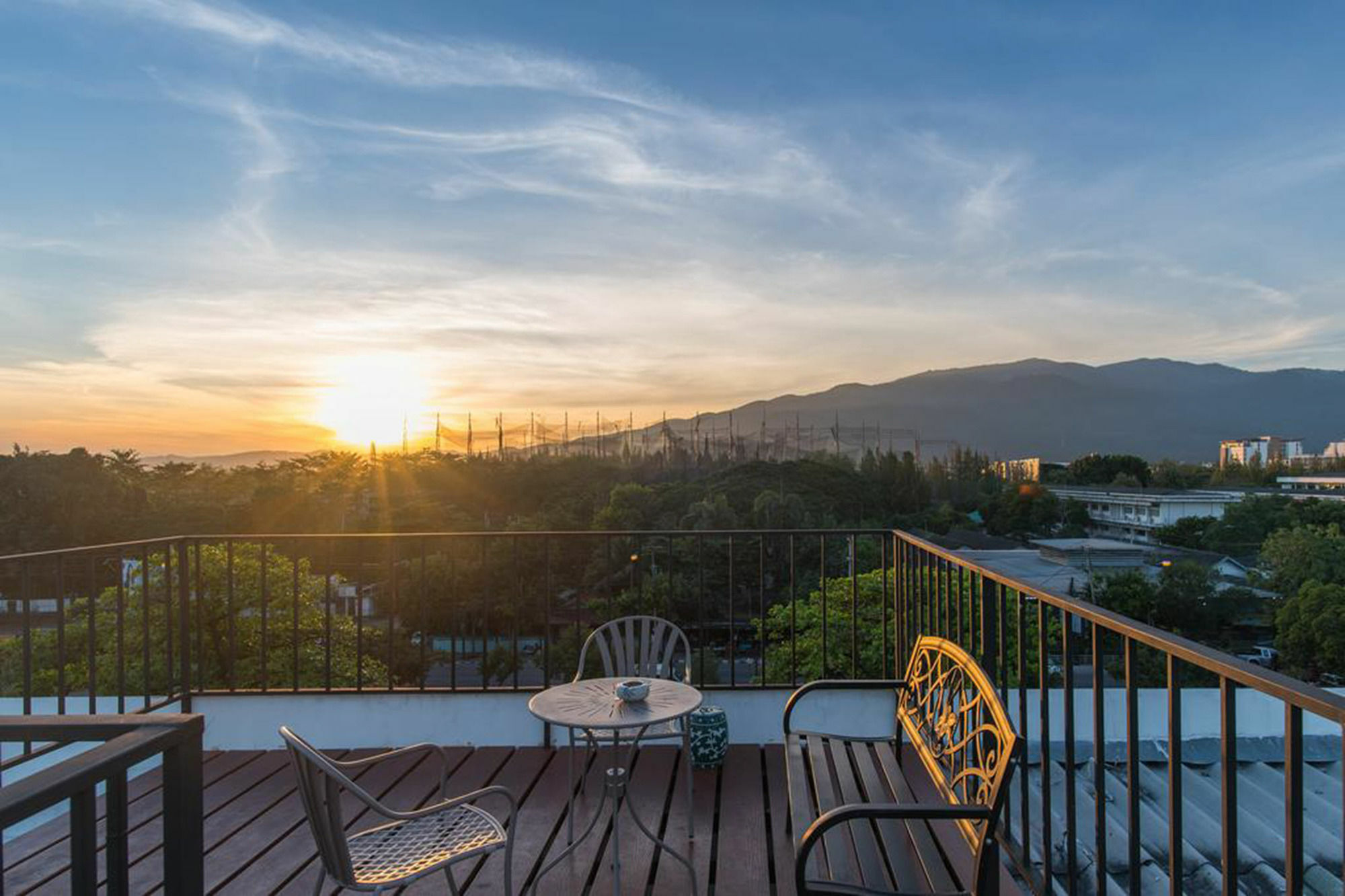 Rada Arak 79/4 Hostel Čiang Mai Exteriér fotografie
